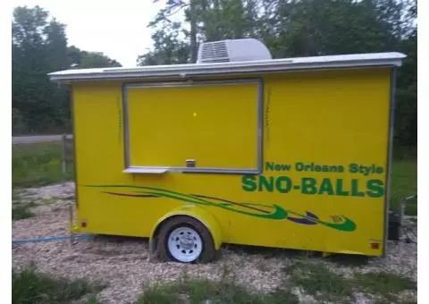 SNOW Ball trailer